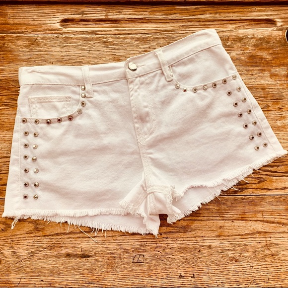 Forever 21–Studded White Denim Cut-Off Shorts - Picture 2 of 7